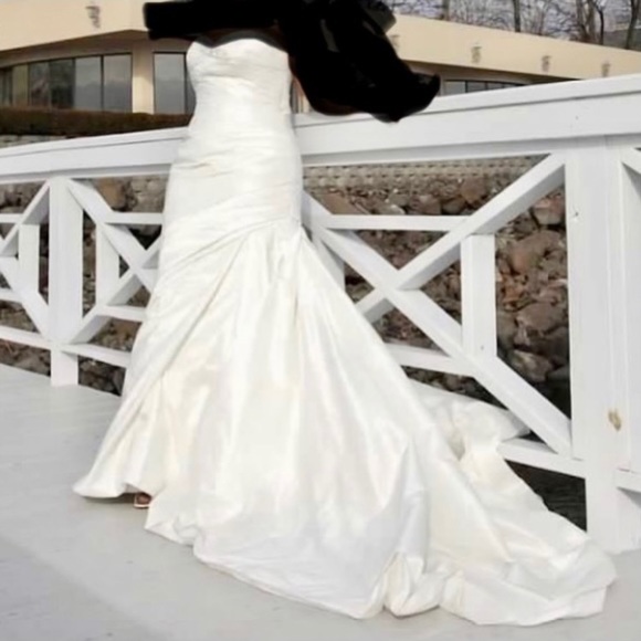 Murano Wave Pattern Hand Blown Vase - Purple - Picture 10 of 16